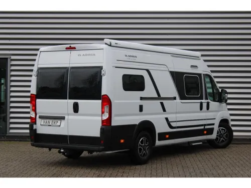 Adria Twin 640 SGX 140PS Automatik Anh&auml;ngerkupplung Foto: 2