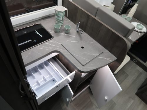 Benimar Cocoon 496 QUEENS BED Foto: 9