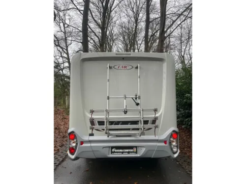 LMC Liberty Cruiser II 592 Compact Fixed Bed Air Conditioning photo: 5