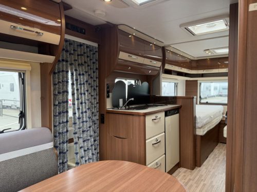 LMC Maestro 490 E Foto: 12