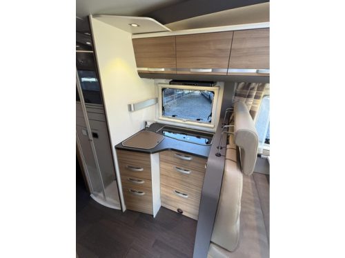 Adria Coral S 670SC Cama de matrimonio Toldo Maxxfan Loer plano foto: 16