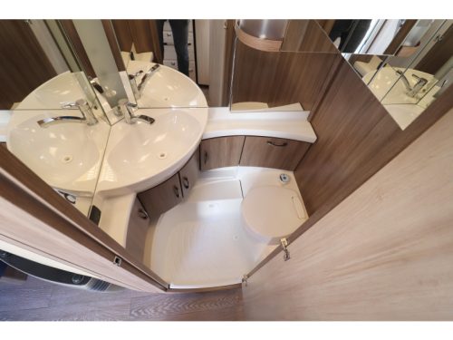 Hobby De Luxe 455 UF Mover / Store photo : 14