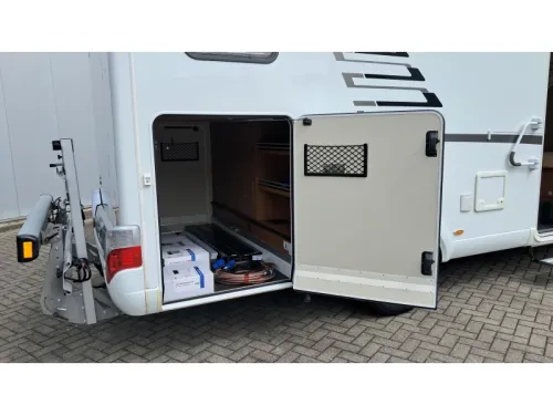 Hymer B 588 Airco / single beds/ E&P  photo: 16