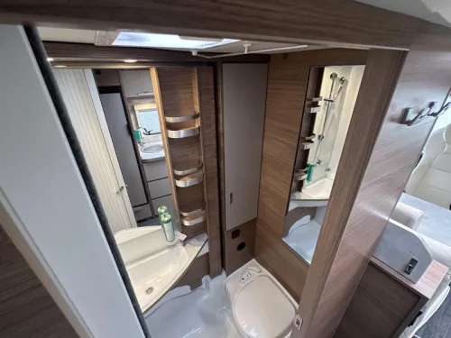 Knaus L!ve I 650 MEG Truma E&G, St&uuml;hle Leder Foto: 8