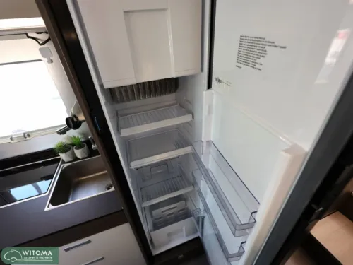 Adria Coral MB Supreme 650 SL Mercedes LEVELSYST Foto: 13