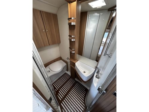 Knaus Platinum Selection 650 MF Franz&ouml;sisches Bett/2017/6.9M/Euro-6 Foto: 18