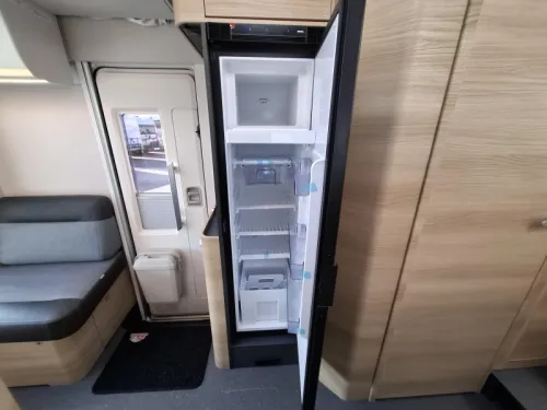 Adria Matrix Select 670 SL 2027 aut Markise 180PS 5 Sitzpl&auml;tze Foto: 15