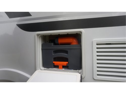 Adria MATRIX 670SC PLUS AUTOMAAT 141 pk Panneau solaire. Porte-v&eacute;los &eacute;lectrique / Lit escamotable 023 photo : 9