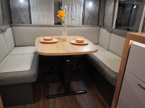 Knaus Sport 450 FU RONDZIT FRANS BED!! Foto: 7