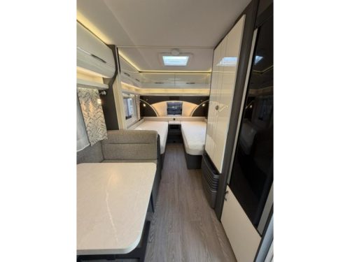 Hobby Excellent 460 SL Incl. Mover and Awning  photo: 11