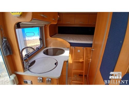 Hymer TEILINTEGRIERT HV 522 .. 2006 transverse bed photo: 4