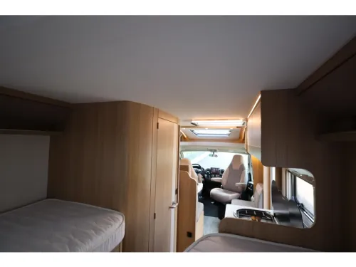 LMC Cruiser 646 G Automatic single beds photo: 12