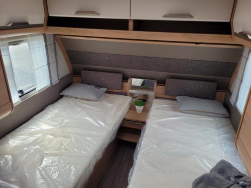 Knaus Sudwind Black Selection 460 EU Red Edition  photo: 8