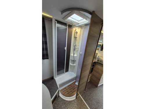 Adria Coral S French bed / top condition! photo: 8
