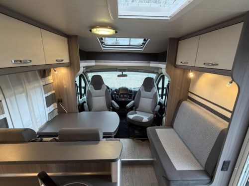 Hobby Optima Ontour T 70 E Lits Jumeaux Grande Salle de Bain Auvent photo : 11