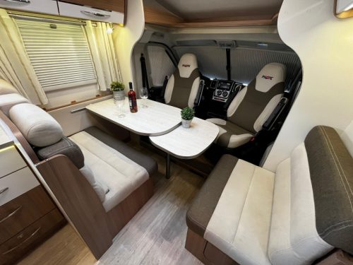 Pilote P 740 C Queensbed, Camper photo: 4