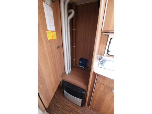 B&uuml;rstner Averso 495 TK Bunk bed / Awning photo: 16
