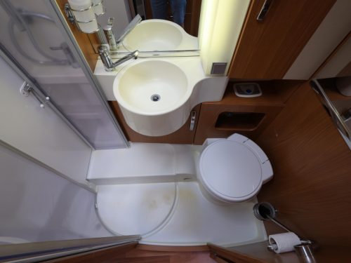 Hymer Tramp 674 SL single beds | roof air conditioning photo: 10