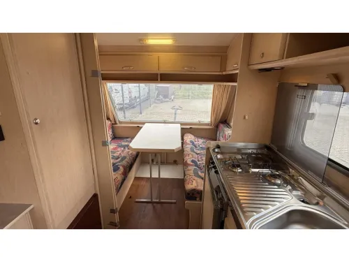 Beyerland Sprinter 430 TM 2x seating group fixed toilet photo: 2