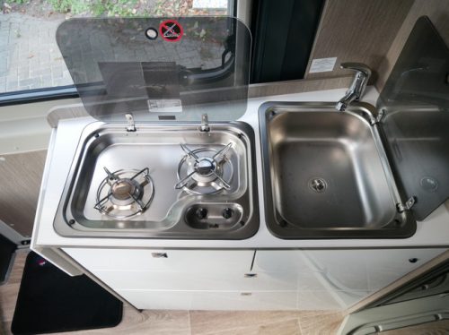 P&ouml;ssl Roadcruiser 640, Automatik, Hubdach, L&auml;ngsbetten Foto: 12