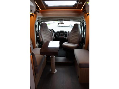 Laika KOSMO 509L 160hp Automatic | Single beds | Separate shower | LPG system | Solar panels | Bearlock | Awning | Roof fan photo: 7
