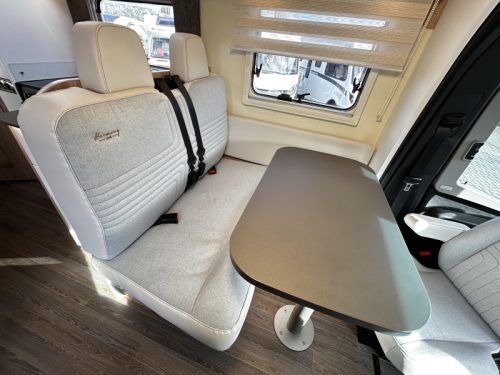 B&uuml;rstner Lyseo M Harmony Line 660 Fransbed/Automat/2020!  Foto: 16