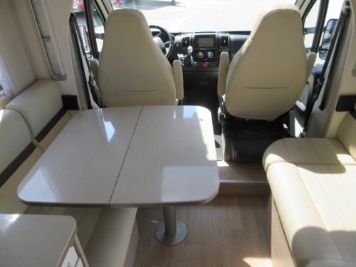 Rapido 696 F Premium Edition AUTOMATIK FACE TO FACE Foto: 2