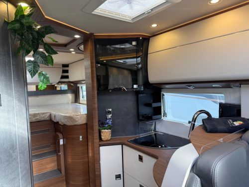Carthago Chic C-Line T 4.9 LE New from stock photo: 8