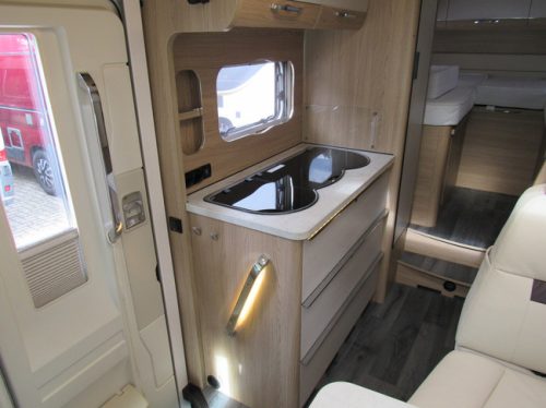 LMC T663G Semi-integrated Single beds 5 Seats year of manufacture 11-2022 photo: 11