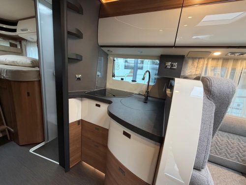 Carthago C-Tourer I 145 RB LE E&P/LITHIUM/AIRCO Foto: 14
