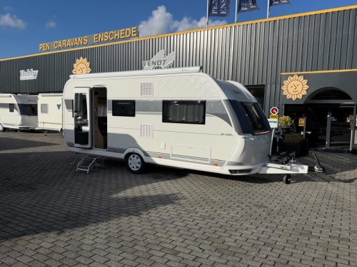 Hobby De Luxe 495 UL Met Thule luifel  foto: 1