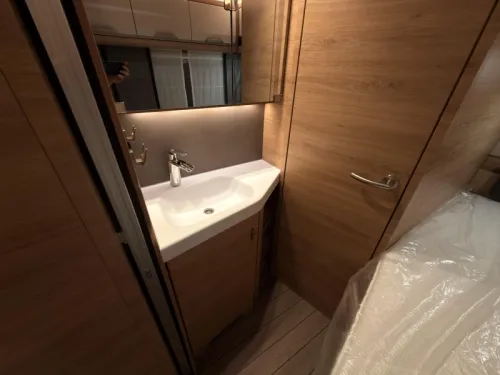 Knaus Sudwind Black Selection 500 FU 1800KG+Boden+Franz&ouml;sisches Bett  Foto: 18