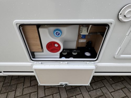 Knaus L!ve Ti 650 MEG photo: 8