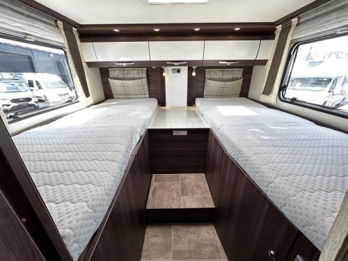 B&uuml;rstner Nexxo 728 T Single-beds/2015/Euro-5 photo: 7
