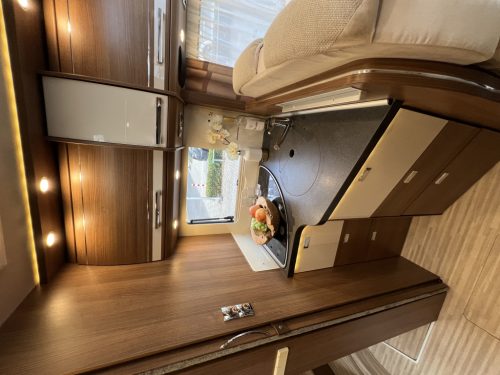 Carthago C-Tourer I 144 QB QUEENSBED+POP-TOP ROOF TOW HITCH ROOF AIRCO photo: 6
