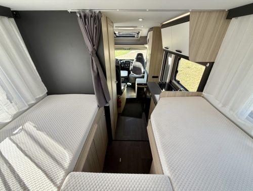 SUN LIVING S-SERIES S 65 SL photo: 3