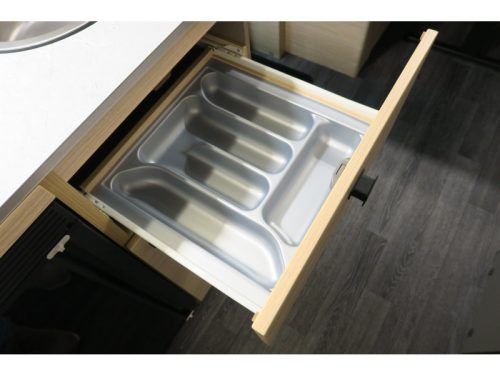 Weinsberg CaraLife 470 EU AIRCO+RANGIERHILFE+KASSETTENMARKISE Foto: 11