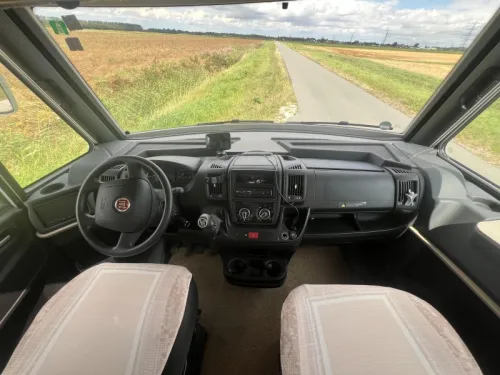 Bavaria Style 740 I A-class | Roof air conditioning photo: 22