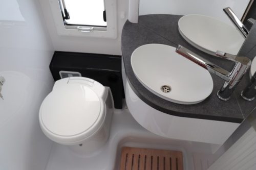 Nahezu neuer Exklusive Line 660 Chausson AUTOMATIK Doppelt&uuml;r Artic Pack (70 Foto: 59