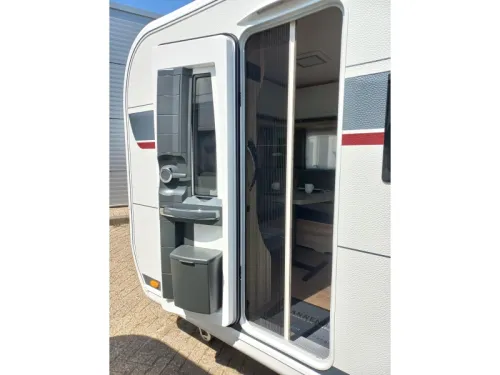 Hobby De Luxe 495 UL 1800kg - Bettverbreiterung Foto: 3