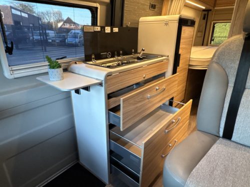 Hymer Yellowstone 640 pop-top roof 160 hp *4 PERSONS* Euro6 Fiat Ducato **Single beds/Pop-top roof with 2 berths/4 seats/Lithium/Sun photo: 15