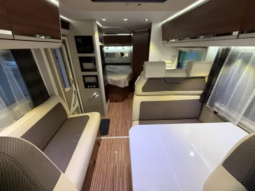 Adria Coral S 650 SF Frans bed  foto: 8