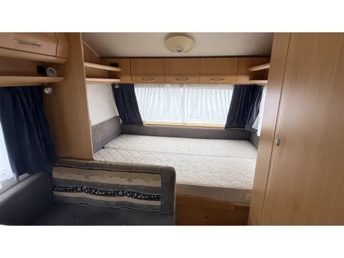 Beyerland Vitesse 460 MD Heckk&uuml;che Sitzgruppe Festbett Foto: 12
