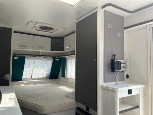 Dethleffs C'Go 475 FR Mover & awning photo: 7