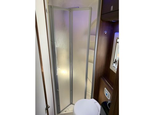 ROLLER Team T-line 255 Toit relevable Climatisation Cruise Suspension pneumatique 6 couchages photo : 23