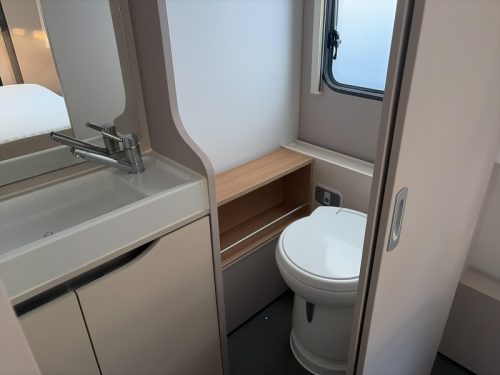 Adria Adora 613 UL Mover/Airco/Floor heating photo: 4