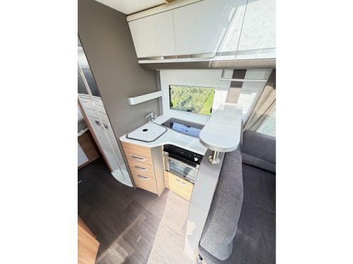 Adria CORAL 670 SC Supreme AUTOMATIC / C1 RBW / 5 SEATS / AIR SUSPENSION / ALDE / SOLAR PANEL / MAXXFAN / CONSTRUCT LOCK / OVEN photo: 7