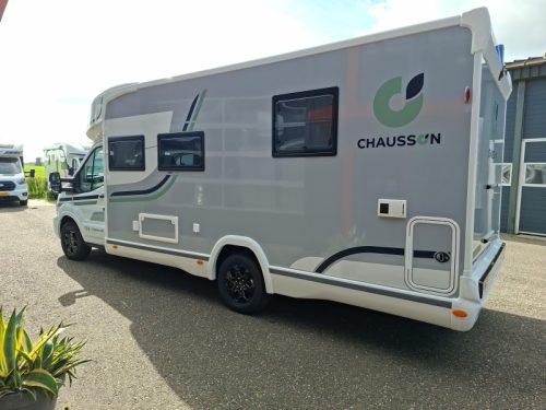 Chausson 798 Titanium Line Luxus mit ger&auml;umigem Queensbett Foto: 3