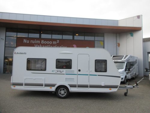 Dethleffs C'Joy Active 460 LE WITH MOVER AND AWNING photo: 1