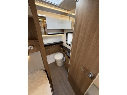 Hobby Excellent 560 WFU Incl. Mover and Awning photo: 18